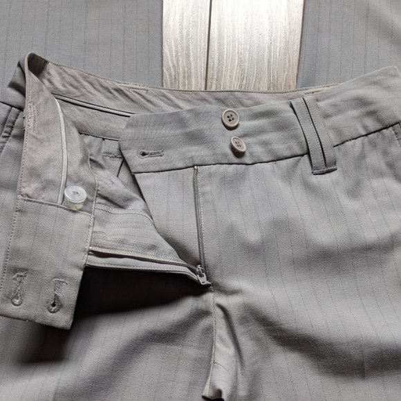 Vintage Women (S) - ANNEX Grey Pinstripe Suit: Machine-Washable - Picture 11 of 15